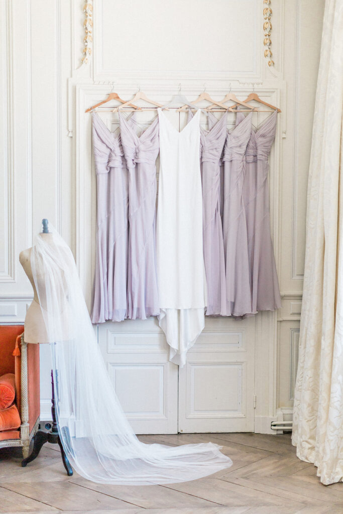 dresses for bridemaids and bride at chateau de varennes