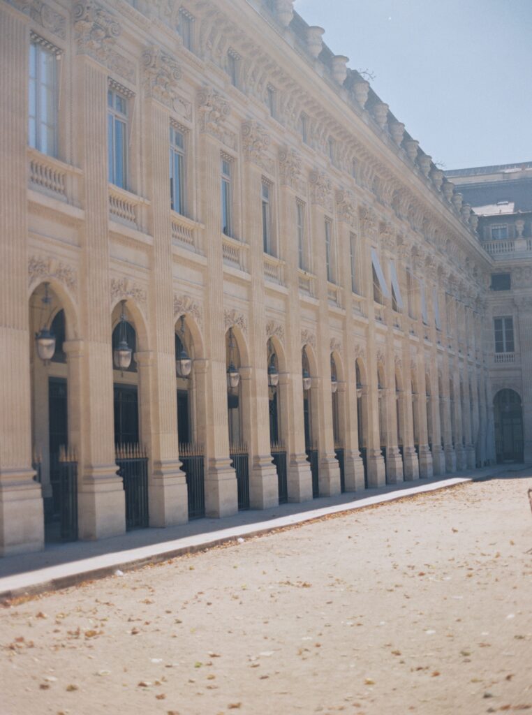 architectur of palais royal, Paris

