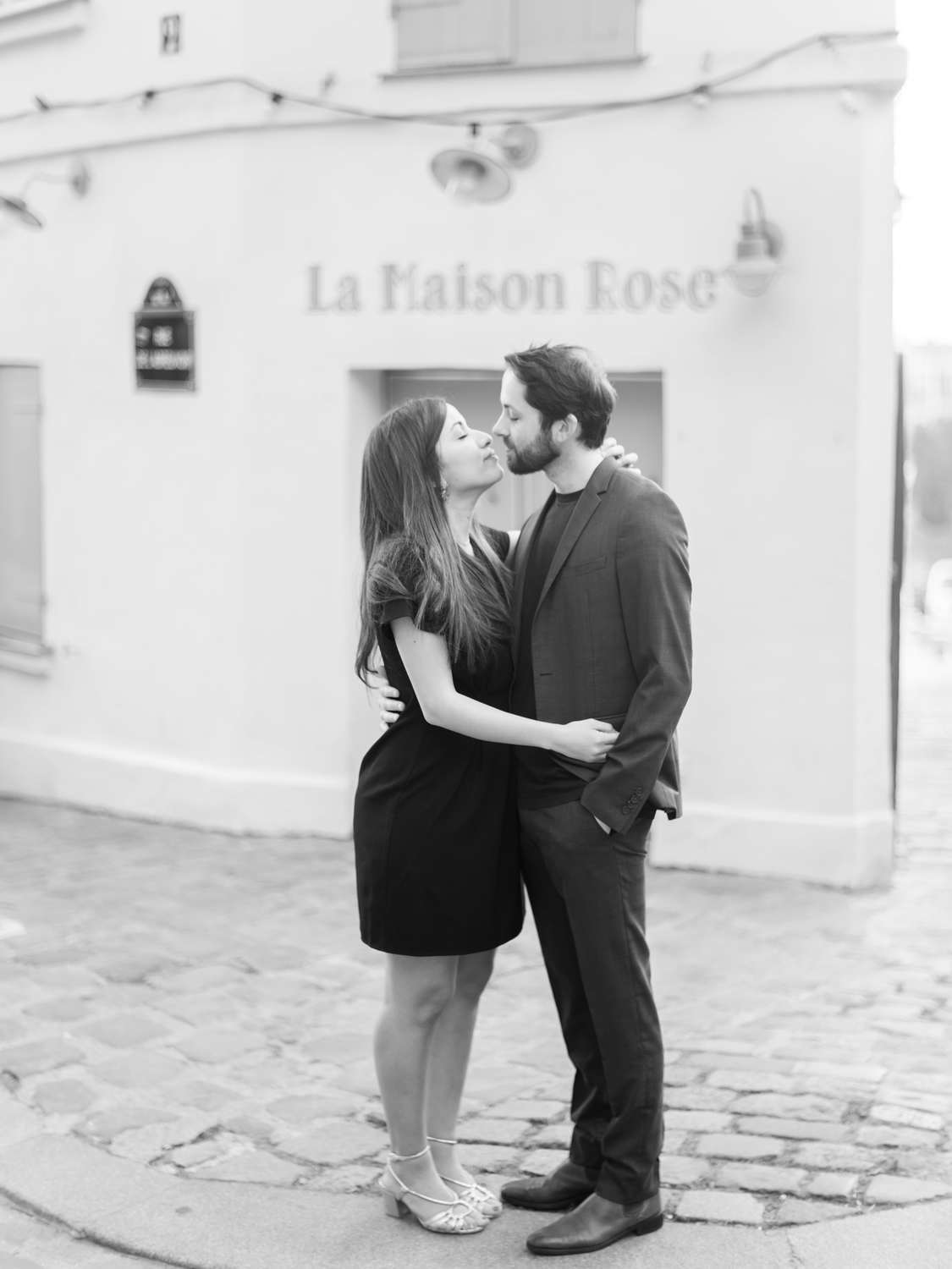 Garden wedding photography in hidden Parisian spaces and perfect light