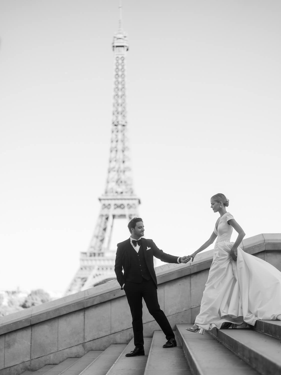 Eiffel Tower at golden hour — Paris wedding photography by Guillaume Gimenez